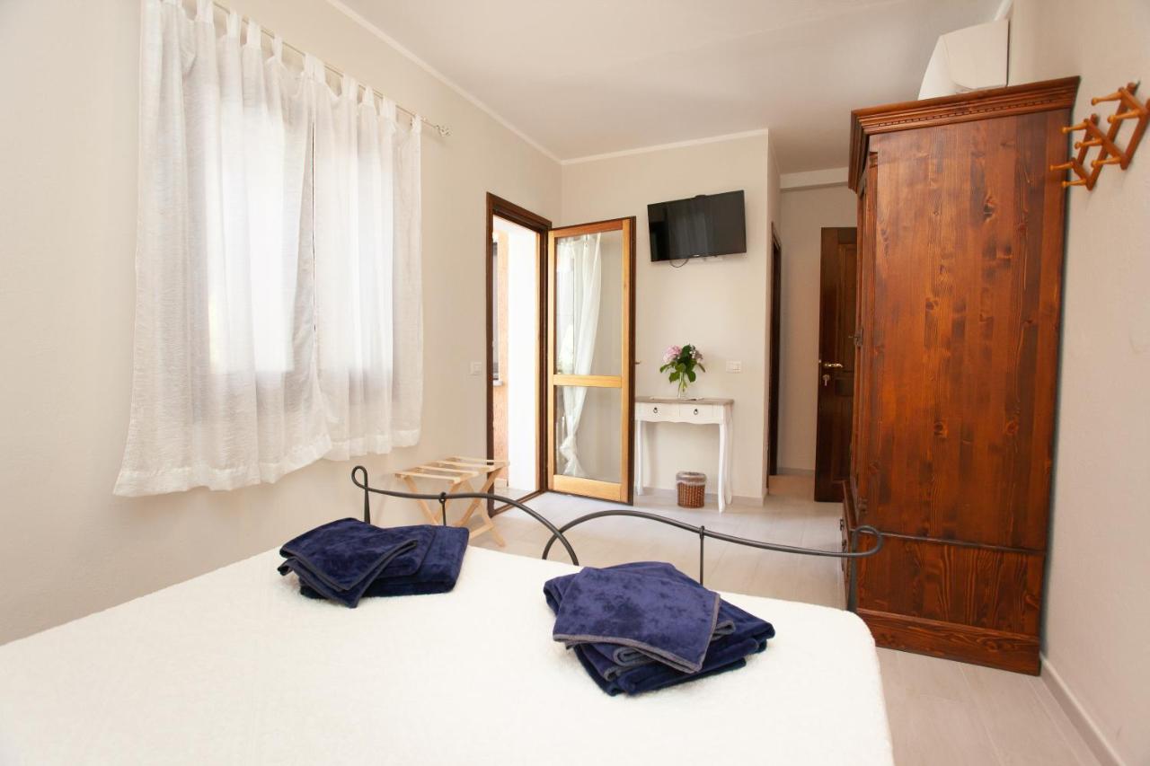 Lu Lioni Rooms San Teodoro  Ngoại thất bức ảnh