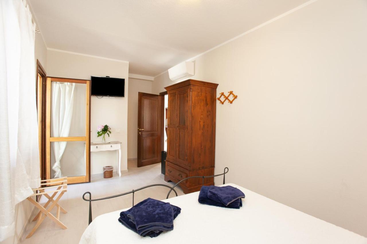 Lu Lioni Rooms San Teodoro  Ngoại thất bức ảnh